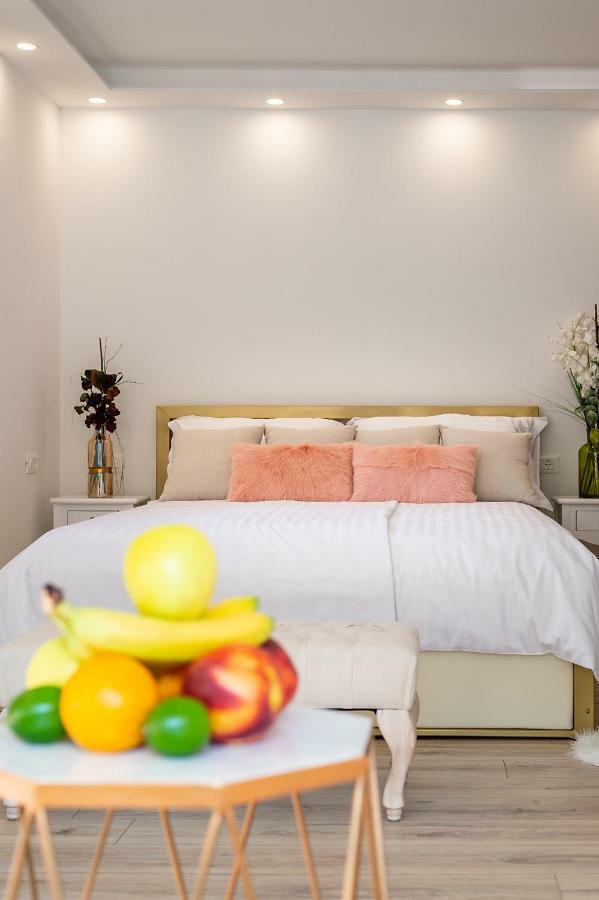 Apartments Mediteraneo เวอร์ซาร์ ภายนอก รูปภาพ